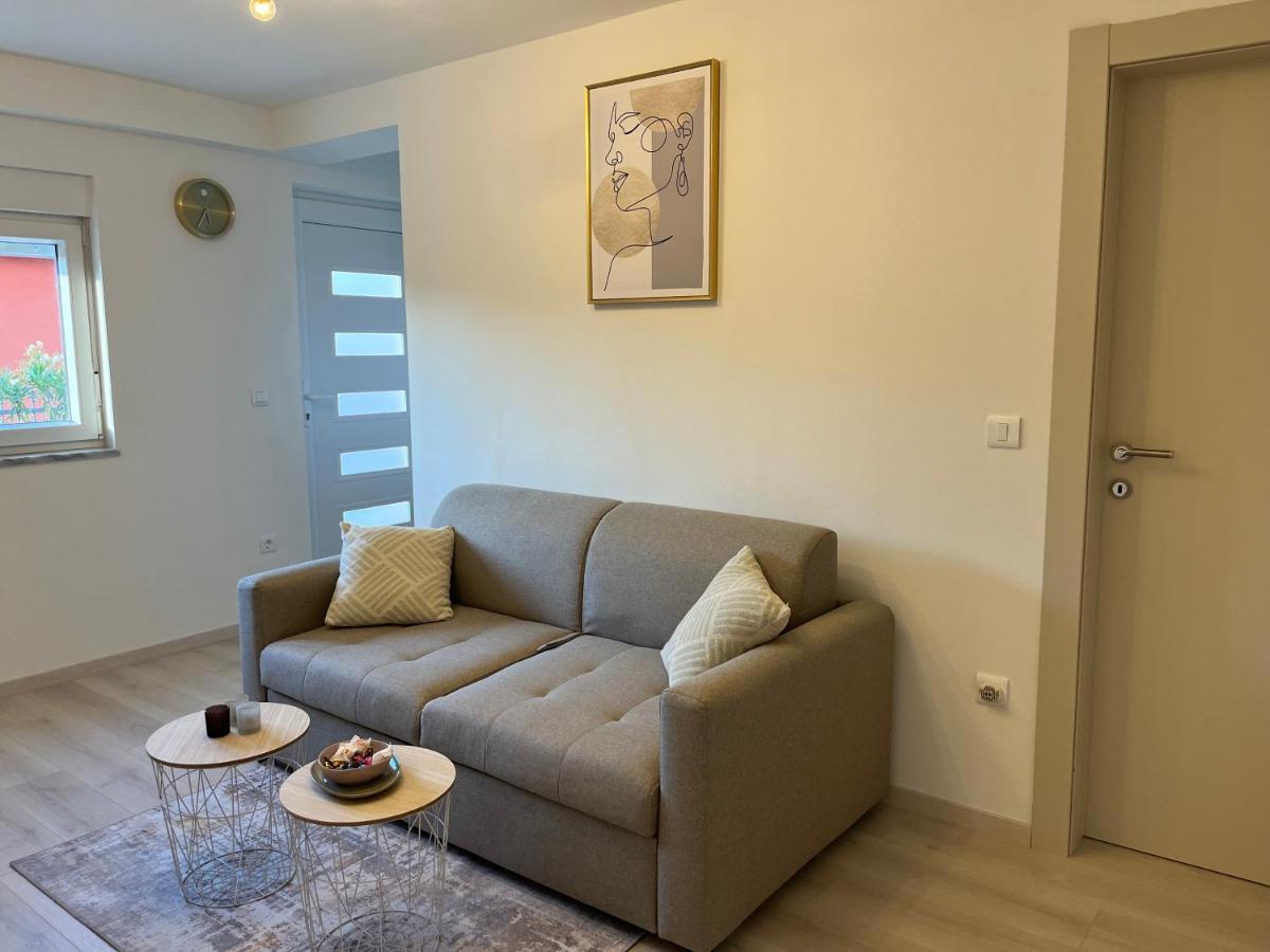 Apartment A & N With Free Private Parking 普拉 外观 照片